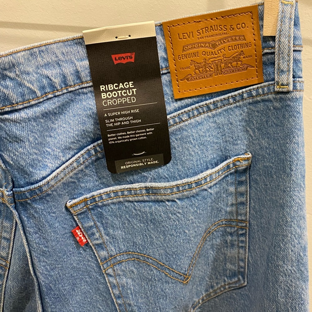 Levi's® Ribcage Cropped Bootcut Women's Jeans Size 34